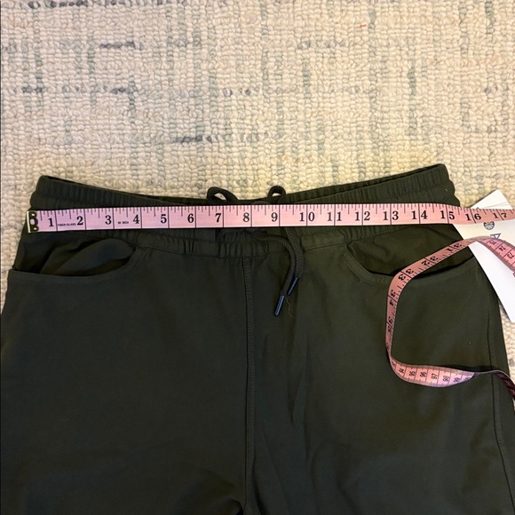 Athleta Women's Green Farallon Ankle Pants NWT - Picture 7 of 10